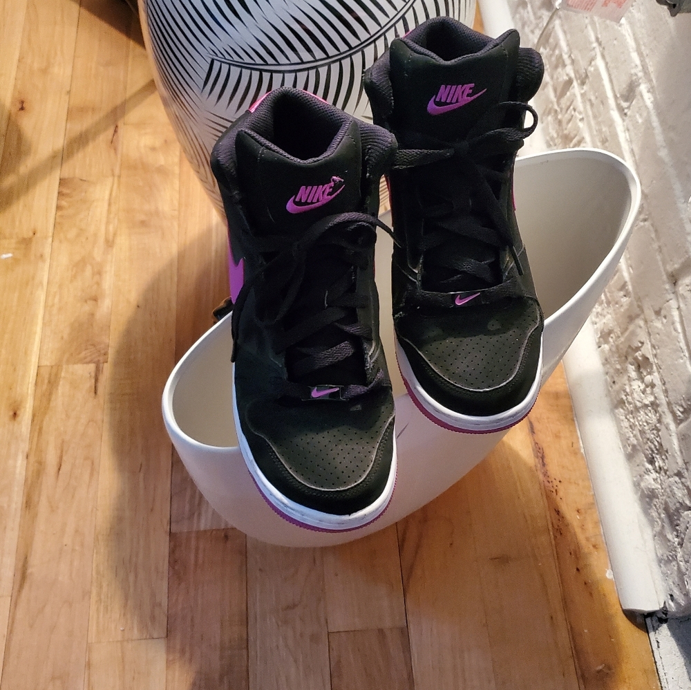 Sneakers SOLD